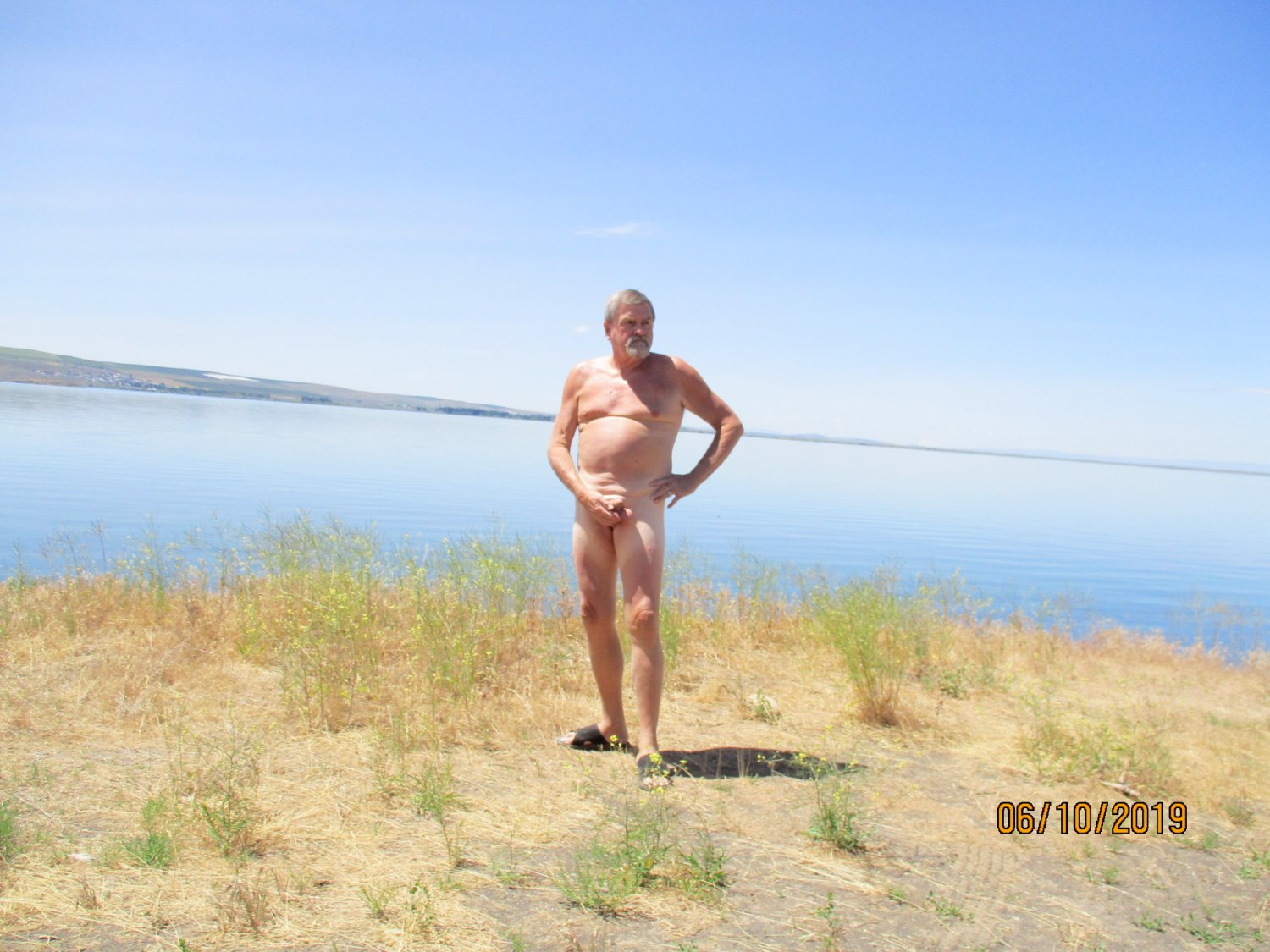 Cock runs his life #IcKW18Va