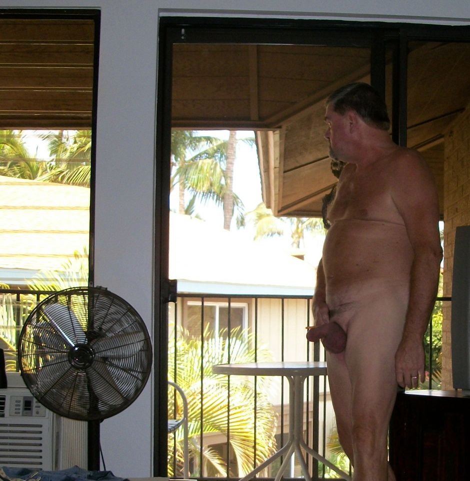 Cock runs his life #MAQIr0VM