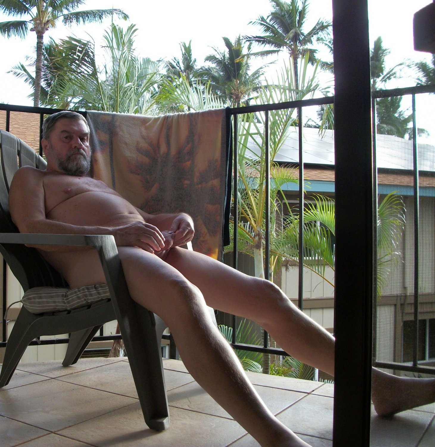 Cock runs his life #ZMIZXlN0