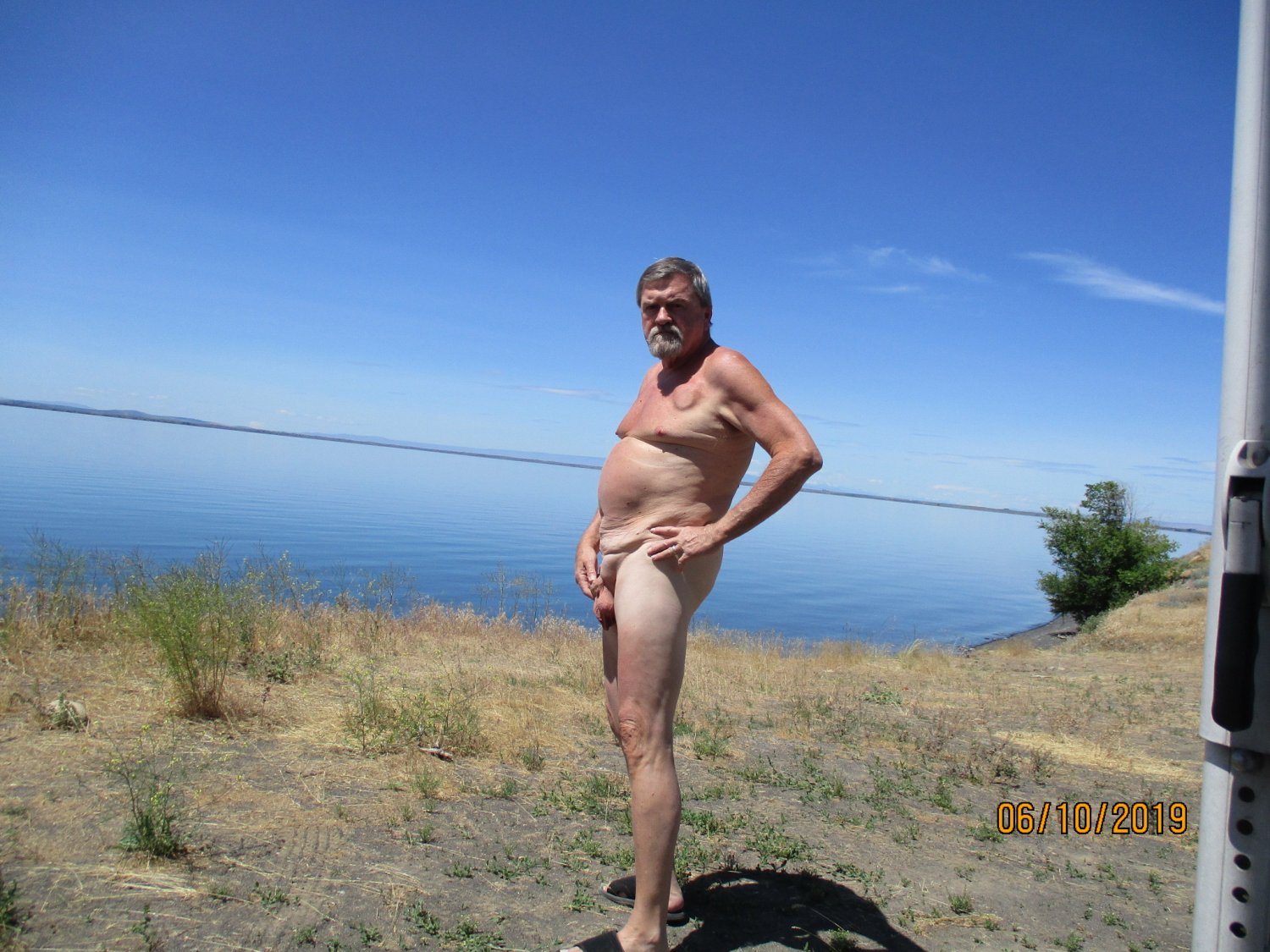 Cock runs his life #aVify7gA