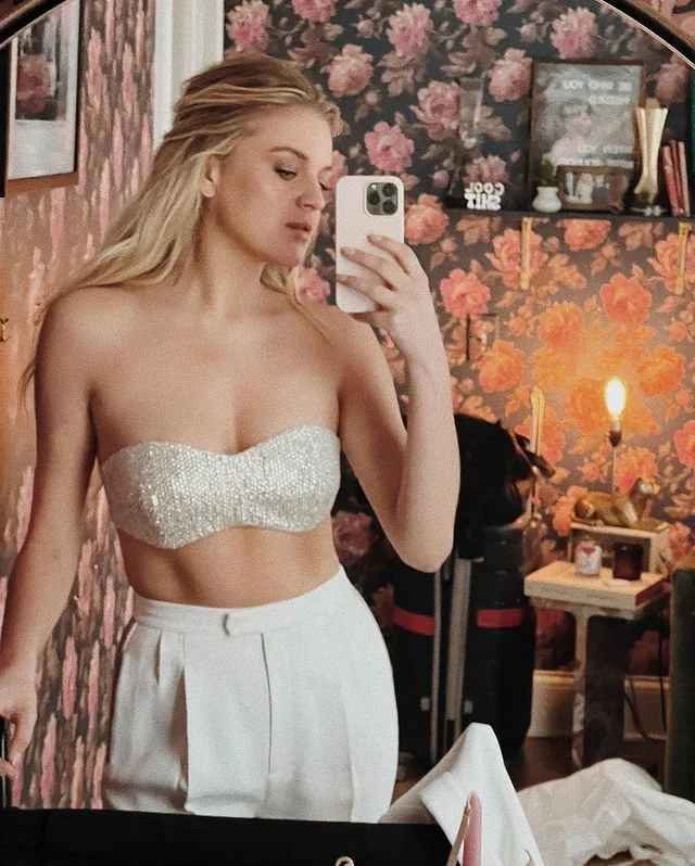 Kelsea Ballerini (5) #22KukHCI