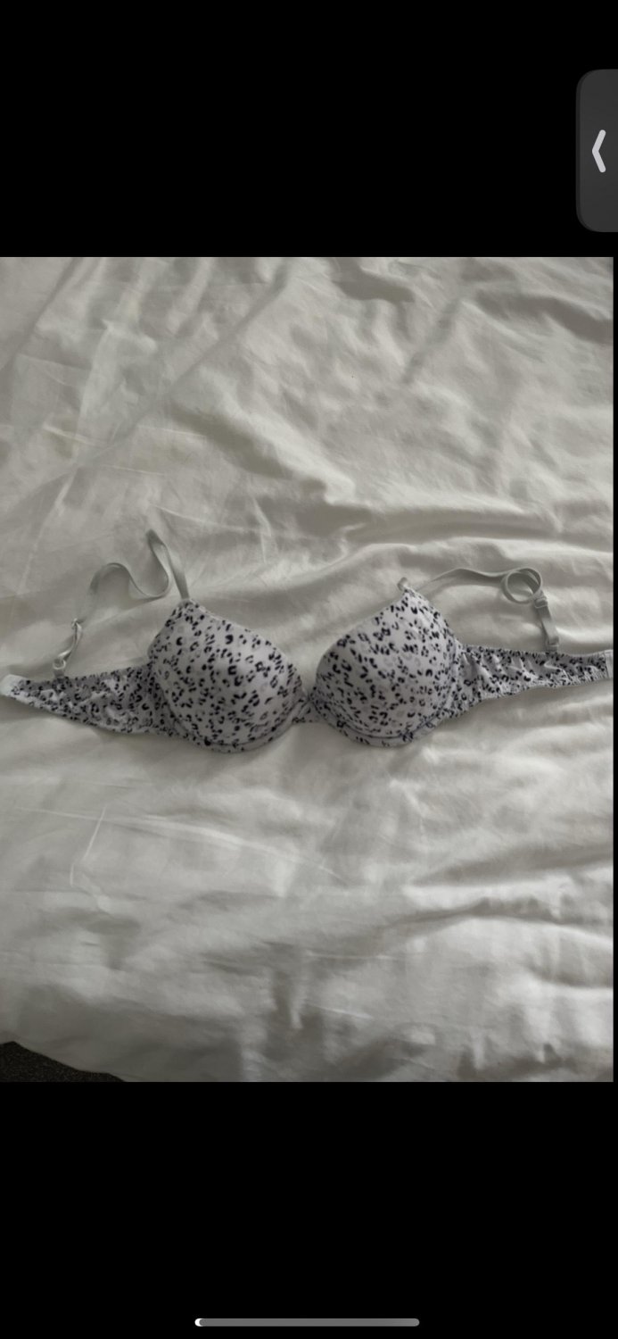 Her ig: https://www.instagram.com/anonymous_gurrllll223?igsh=enJ5cTUxbnRodnVw&utm_source=qr. Dm her #jwM2r588