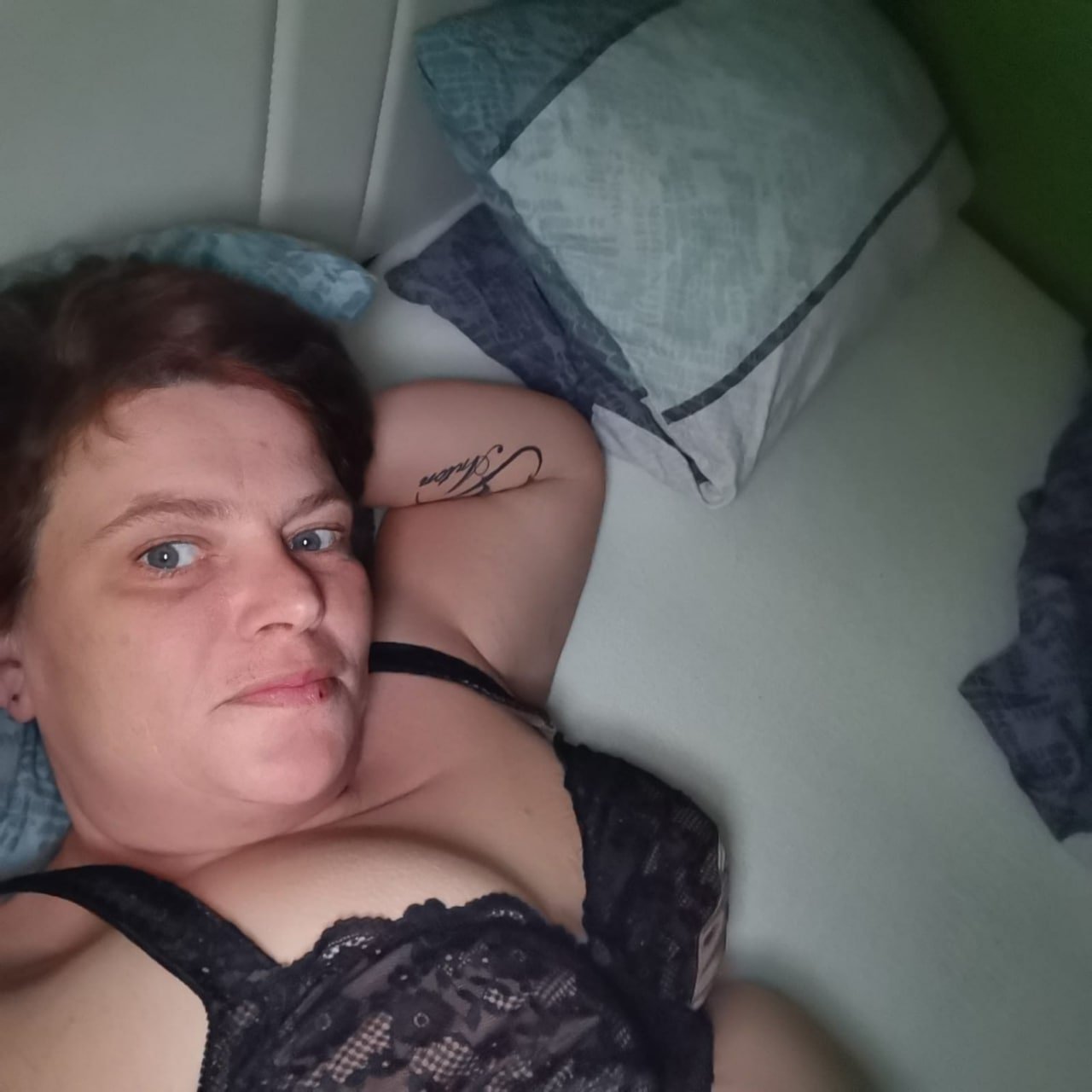 Mixed Amateur MILFs #D5aRSnOC