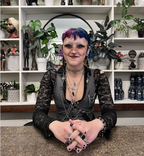 body peircing shop goth slut #z6f4WNnu