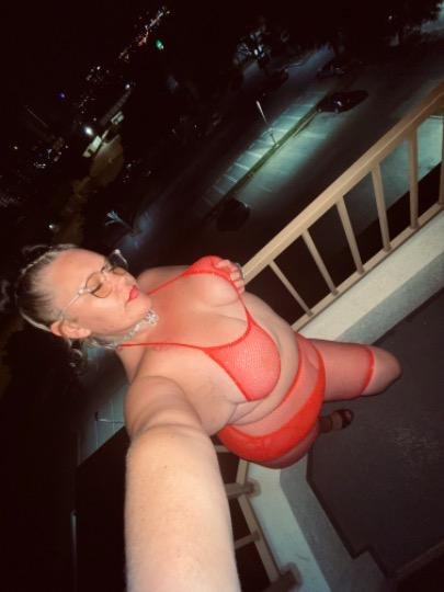 Fat snow bunny like to suck dick @booyouwhoaar #qKkG8Jjj